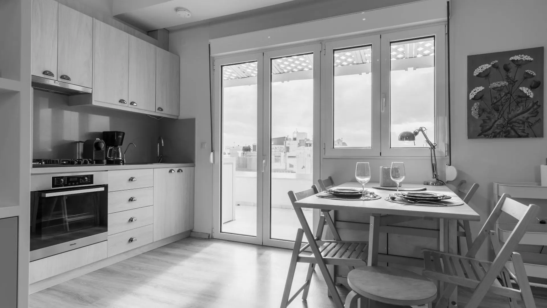 Central Apartment On Lionsquare With Sea And City View Heraklion